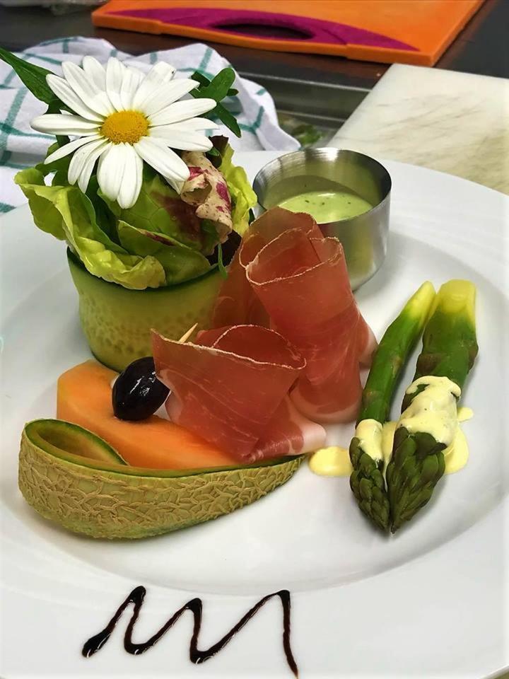 Hotel Restaurant La Furca Дизентис Екстериор снимка